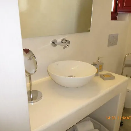 Bed & Breakfast Aplada Oia (Santorini)